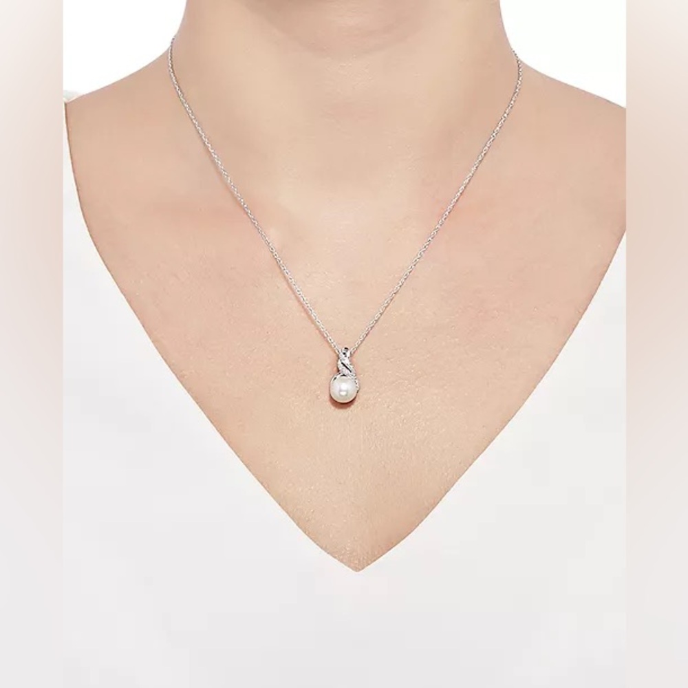 Cultured Freshwater Pearl and Diamond Accent Pendant Necklace